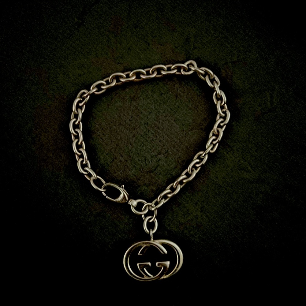 AUTHENTIC* Gucci bracelet with hanging GG